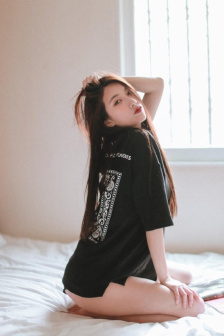 花蒂被吸得异常肿大
